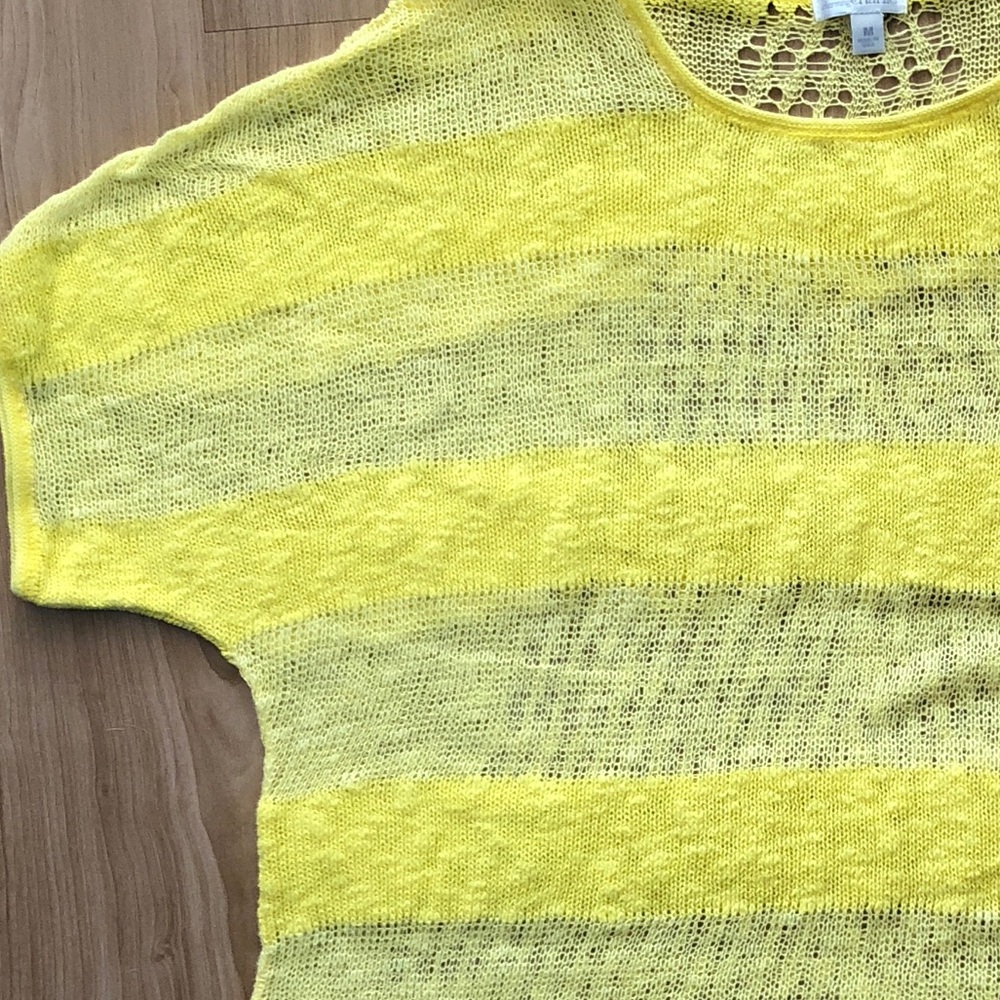 Yellow mesh short sleeve sweater size M